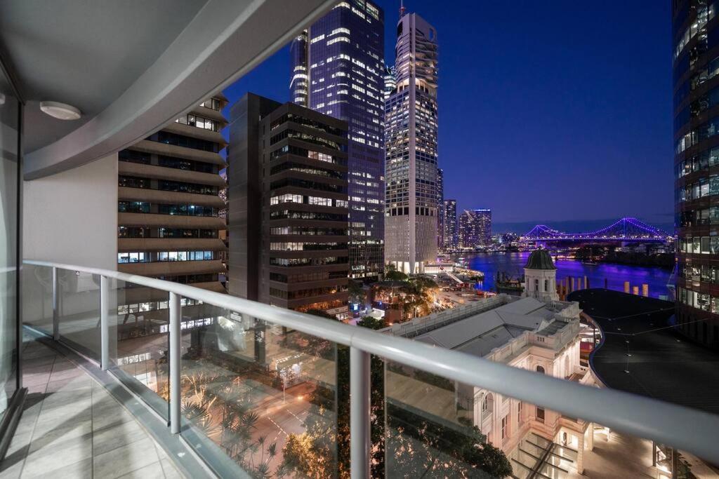 Story Bridge & River View 2B1B Apt W Free Parking! Brisbane Exterior photo